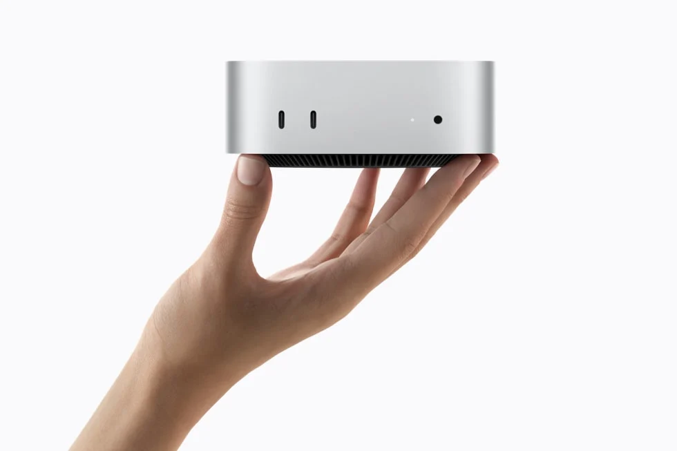 มือถือ Mac mini สีเงินรุ่นใหม่ โชว์พอร์ตด้านหน้า