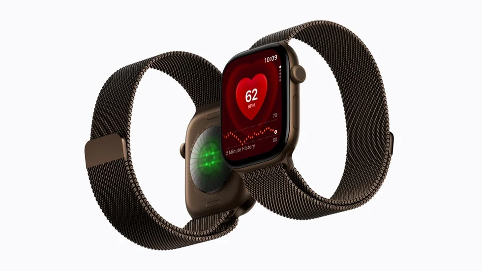 Apple Watch Series 12 สองเรือนวางคู่กัน แสดงหน้าปัดใหม่