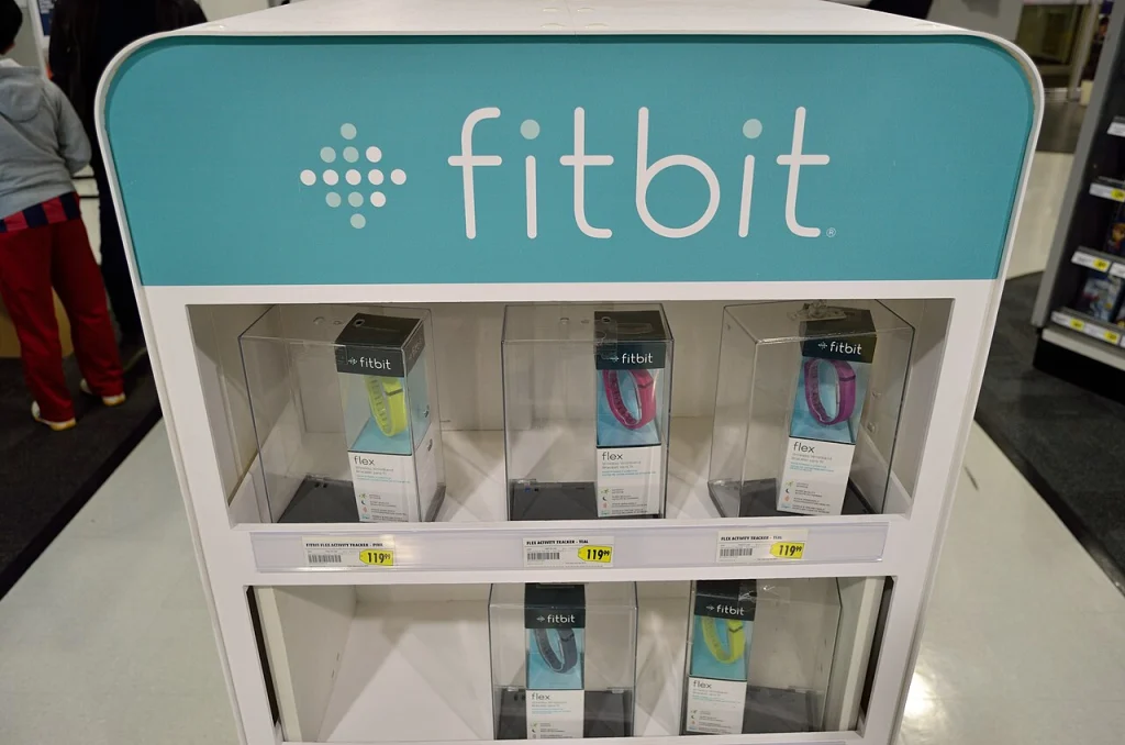อุปกรณ์ Fitbit ในบูธจัดแสดง